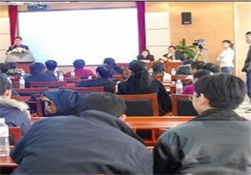 拍賣(mài)現(xiàn)場(chǎng)